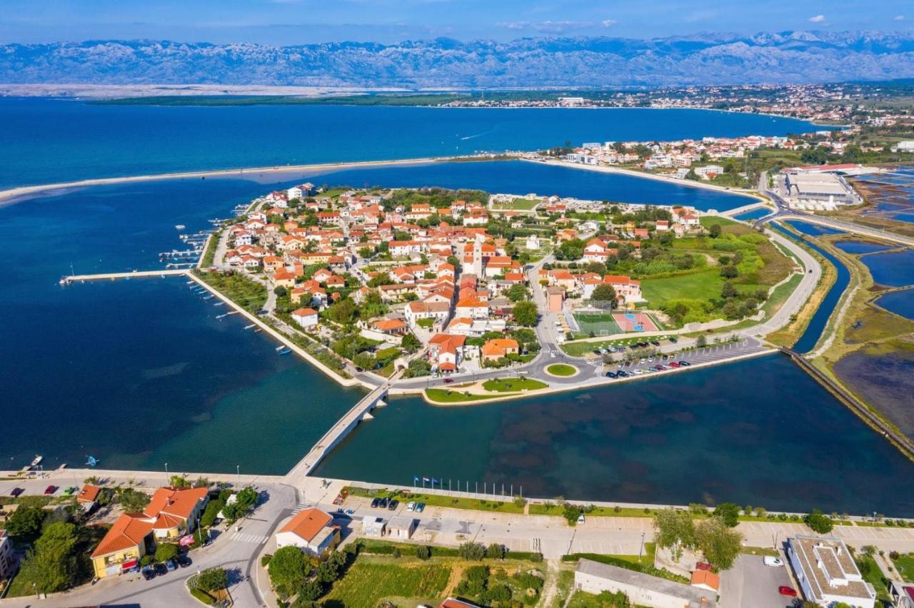 Apartments By The Sea Nin, Zadar - 12890 Buitenkant foto
